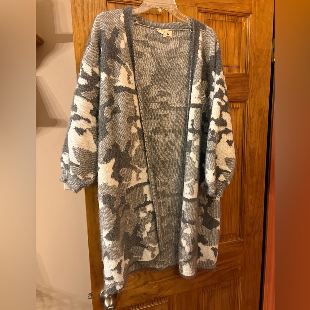 ADORA Gray and White Knit Cardigan